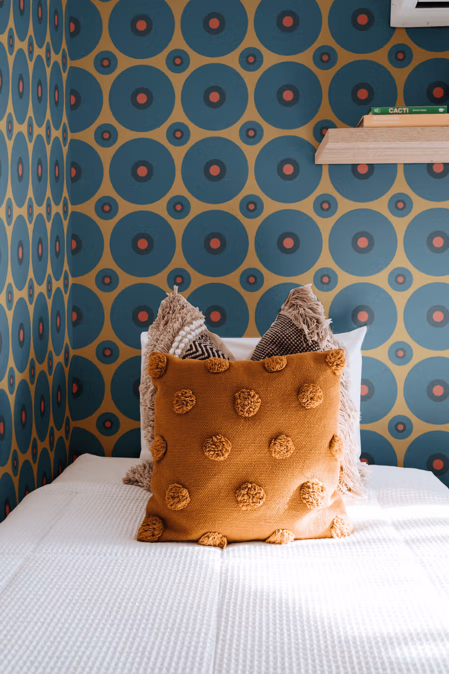 Eccentric Wallpaper shown in an editorial setting