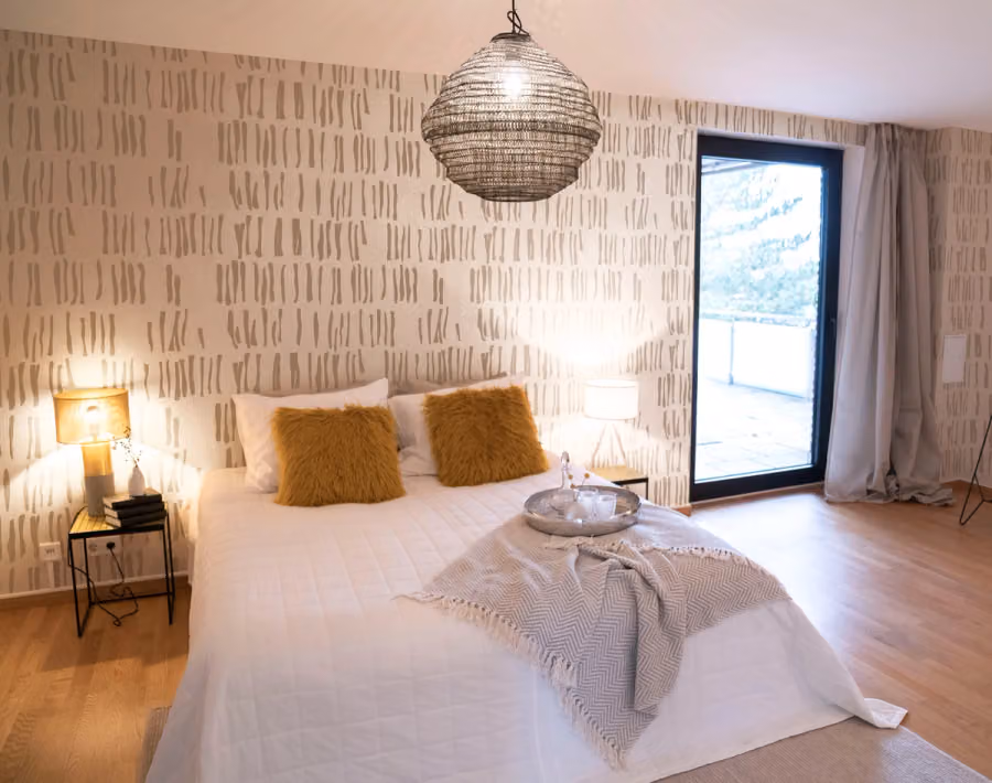 Bark Wallpaper shown in an editorial setting