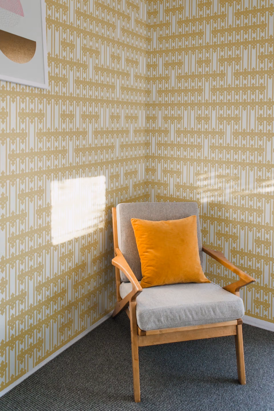 ShopSeif wallpaper in an interior