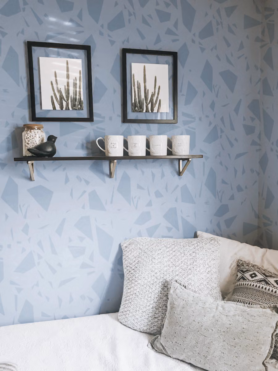 Fractal Wallpaper shown in an editorial setting
